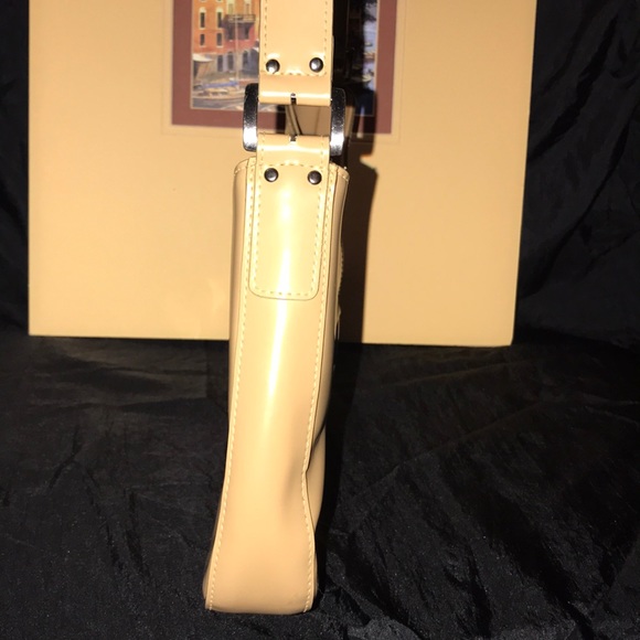 Guess Brown Leather Shoulder Bag - Picture 3 of 8